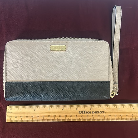kate spade wallet wristlet - Picture 3 of 9
